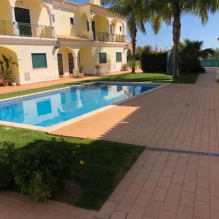 Rockfield 4 Tatil Evi *